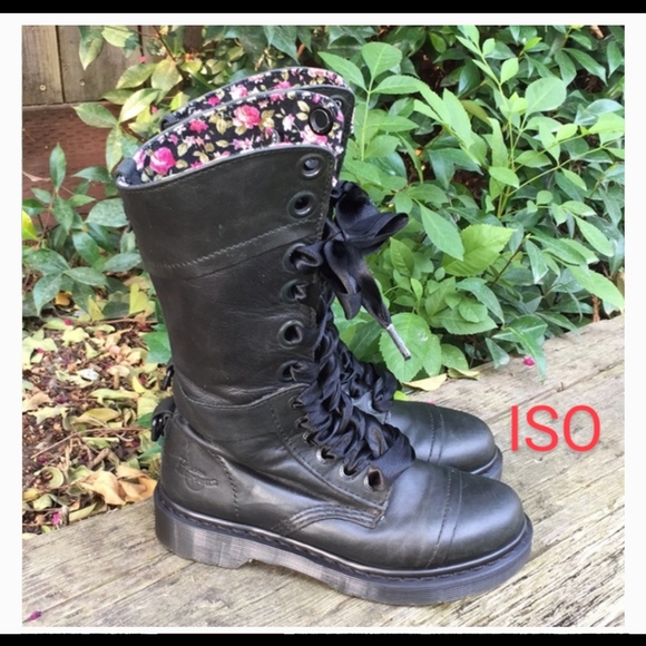 **ISO** Black Doc Martens Triumph Size 9/Euro 41 - Picture 2 of 2